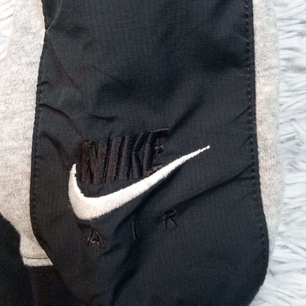 Nike Air Sweatshirt Boys XL Gray Hoodie Logo Zip Up Street wear Active Pockets - Picture 10 of 11